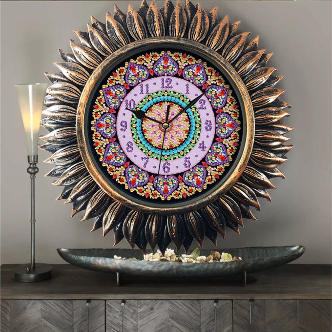 Reloj de pared artesanal con diseño de mandala de diamante y adornos de cuentas