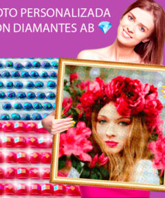 Figura de fantasía sosteniendo un cuadro adornado con brillantes diamantes AB, en el que una mujer con una corona de flores y expresión serena parece cobrar vida, sobre un fondo púrpura que realza su apariencia mística, destacándose en la composición como dynamic-content-megamenu-menuitem28433.