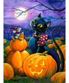 Cuadro Gato Negro y Calabazas Diamond Painting con un gato negro en suéter púrpura y un ratón sobre una calabaza, rodeados de calabazas talladas, bajo un cielo morado con luna llena y un murciélago volando, en un paisaje de campo con un árbol sin hojas al fondo.