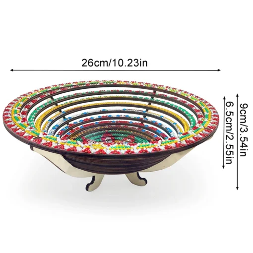Un elegante Plato Frutero Mandala Diamond Painting DIY de 26 cm de diámetro, decorado con patrones circulares de colores vibrantes y compuesto por cristales brillantes, ideal para embellecer cualquier espacio.