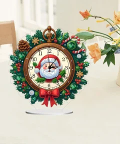 Reloj navideño decorado con Papá Noel en un diseño de diamond painting